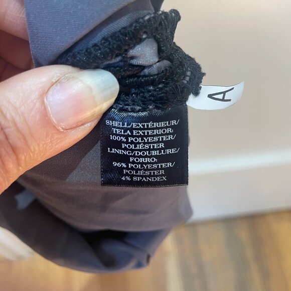 Ann Taylor Skirt Size 0, Lace Over Silver Lining - Picture 7 of 7